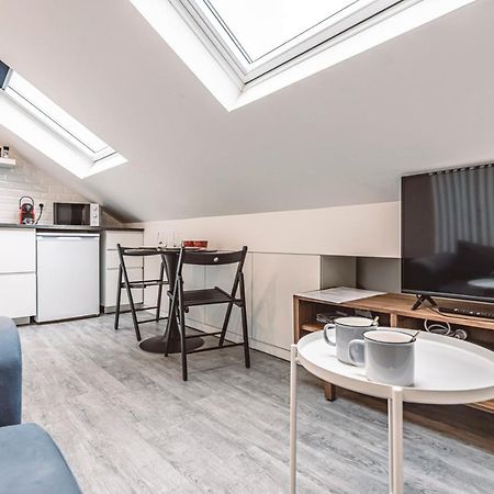Le Coquet Logement Climatise Face A La Cathedrale - 3G Reims Luaran gambar